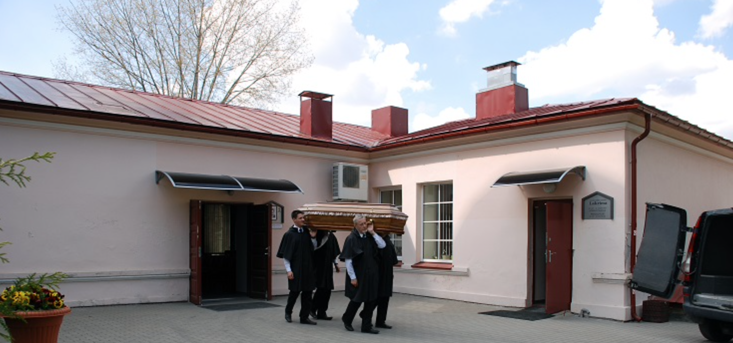 Karsto nešimas, duobkasiai